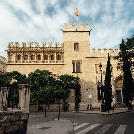 Parker The Urban Flats Апартаменты *