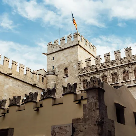 Parker The Urban Flats Апартаменты