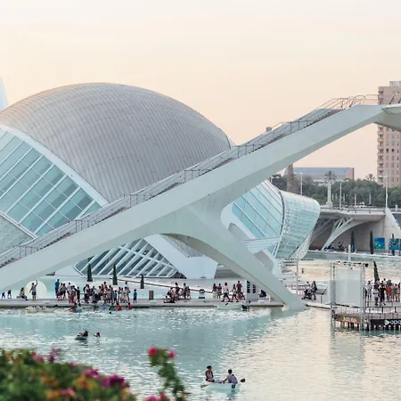 Апартаменты Parker The Urban Flats